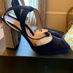 J. CREW VELVET VICKY PUMP SIZE 10.5